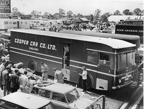 Load In Thursday vol-215 #raceday #cooper