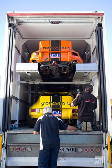 Load In Thursday vol-235 #transporterthursday #porsche