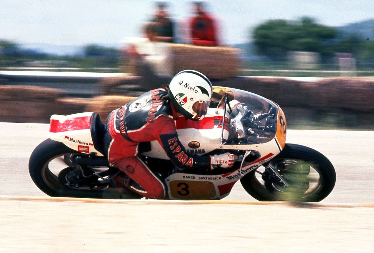 angel nieto on his #yamaha #motorcycle angel nieto on his #yamaha #motorcycle
