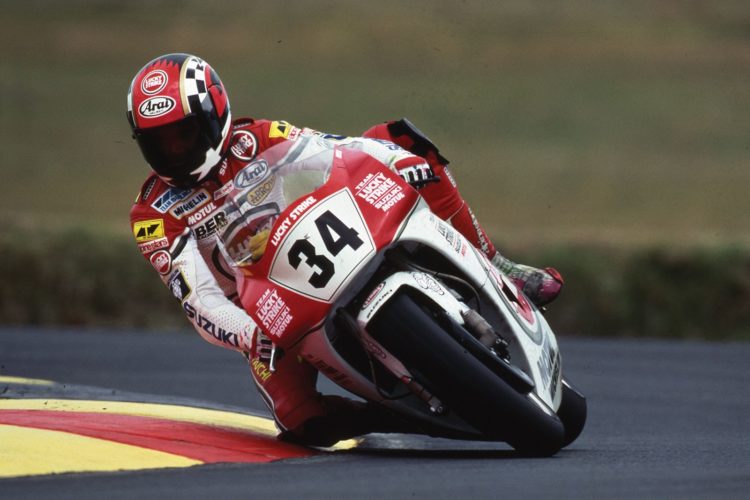 Suzuki RGV 500