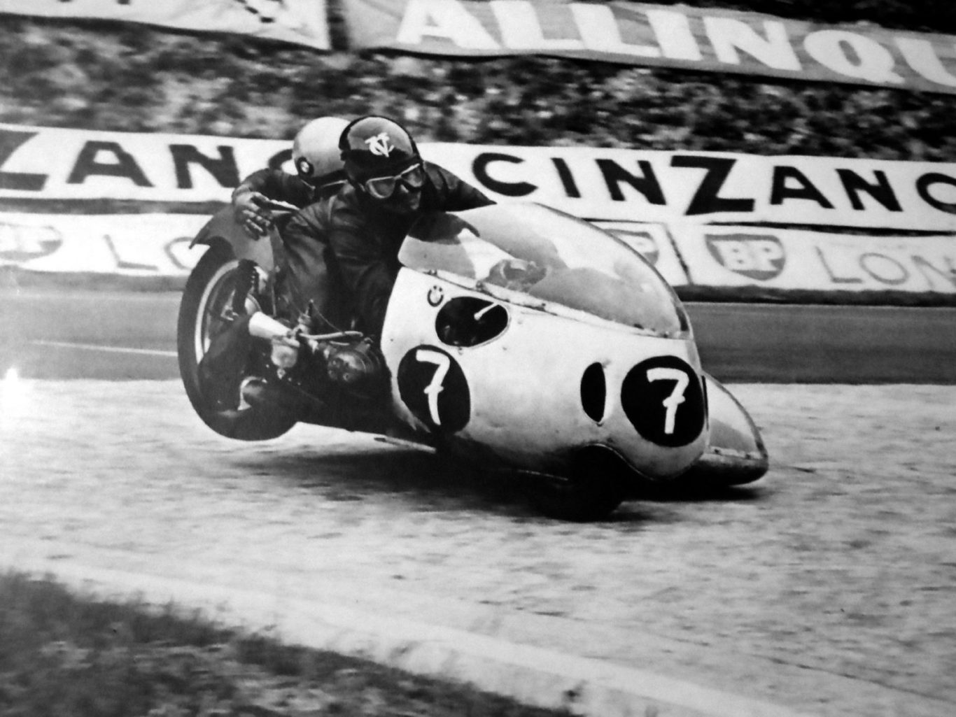 #sidecar #motorcycle chris vincent at les essarts #sidecar #motorcycle chris vincent at les essarts