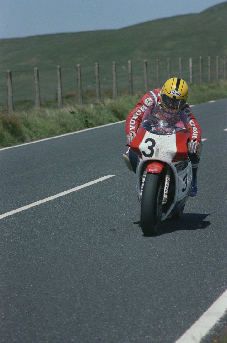 joey dunlop and the #honda rs750r during the #IOMTT