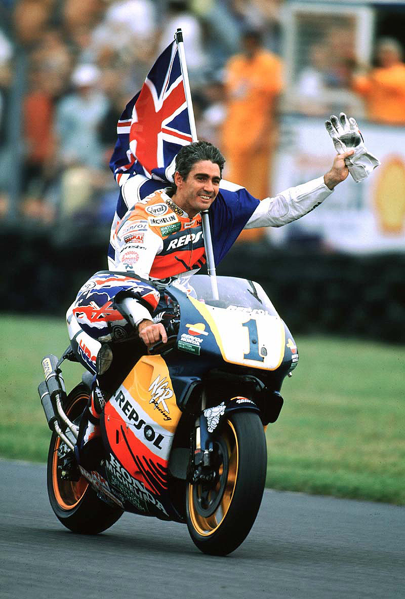 michael doohan on his #honda nsr500 #motorcycle