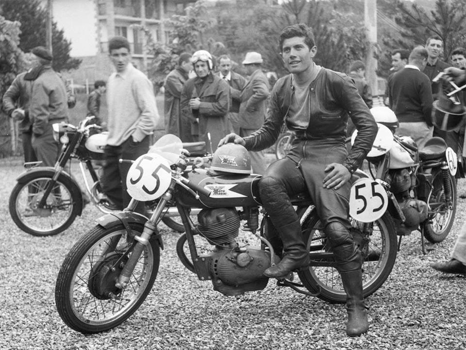 Giacomo Agostini riding a moto morini Giacomo Agostini riding a moto morini