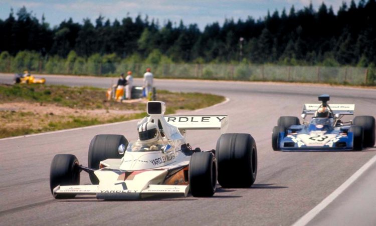  Denis Hulme In The Mclaren M23 Followed By Mike #F1