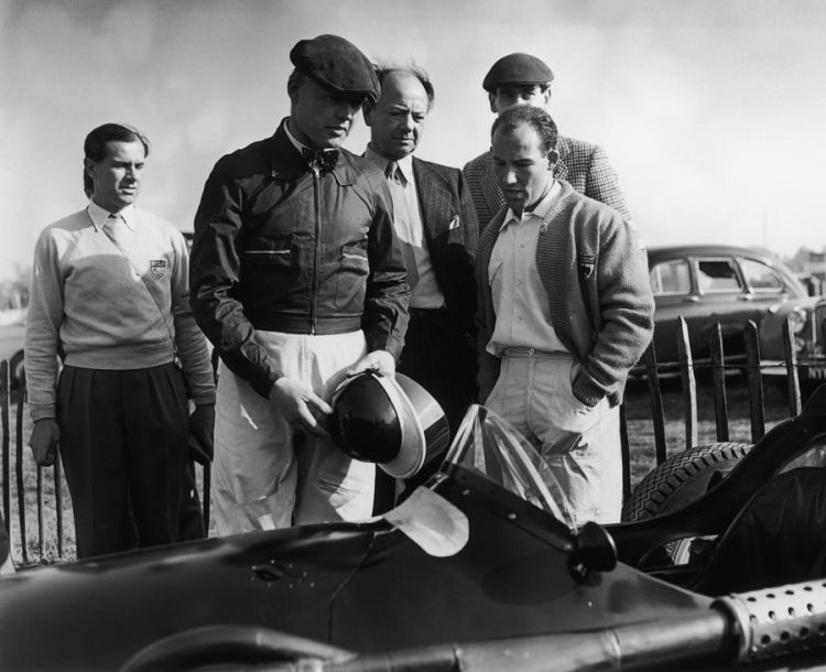  Mike Hawthorn And Stirling Moss Discussing A Brm #F1
