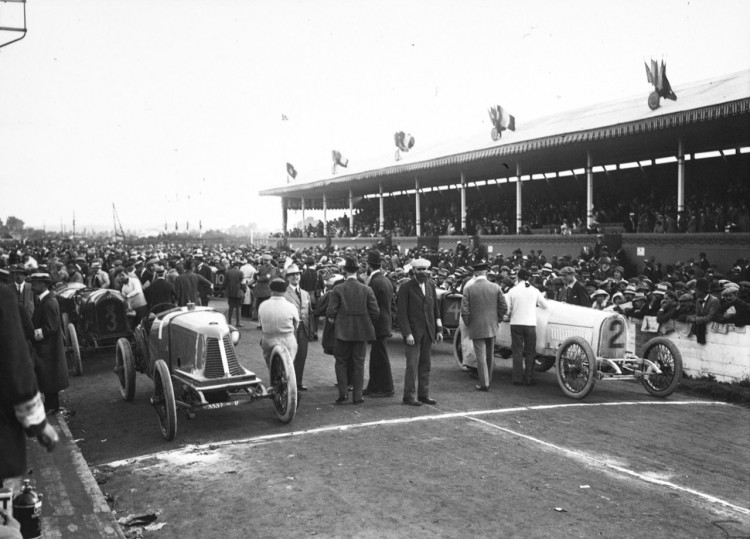 The Grid Of The 1914 Grand Prix De France This 