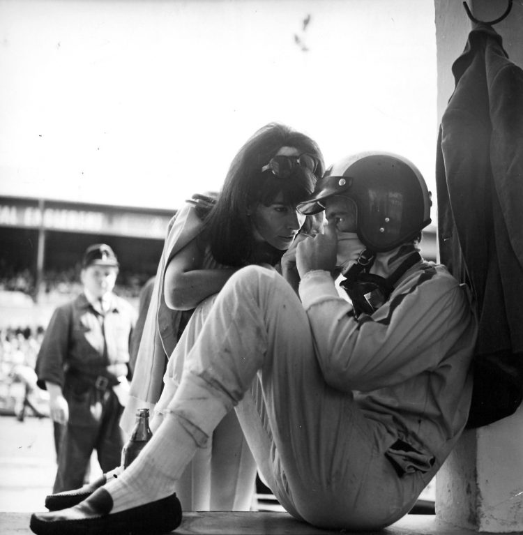  Jo Siffert With His Wife Simone In The Paddock #F1
