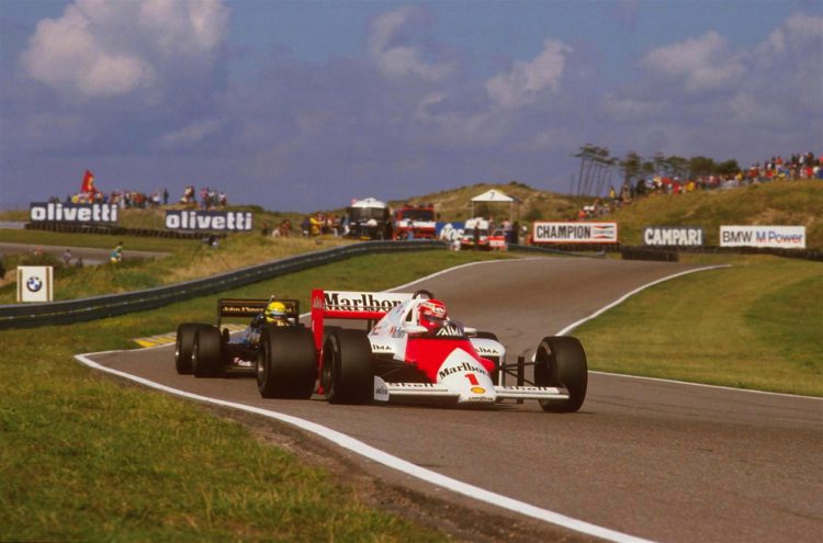  Niki Lauda In A Mclaren Mp42B Followed By #F1