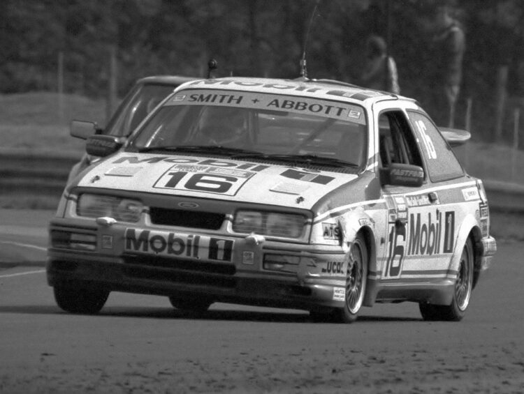  The Ford Sierra Rs500 Cosworth Of Mike Smith 