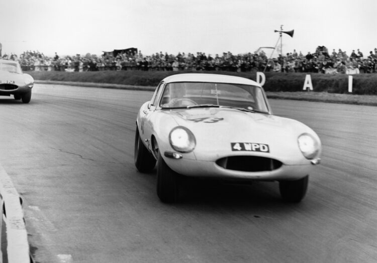  Graham Hill On His Way To Win The 1963 Silverstone 