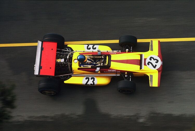  Top Ronnie Peterson In A March 701 During The #F1
