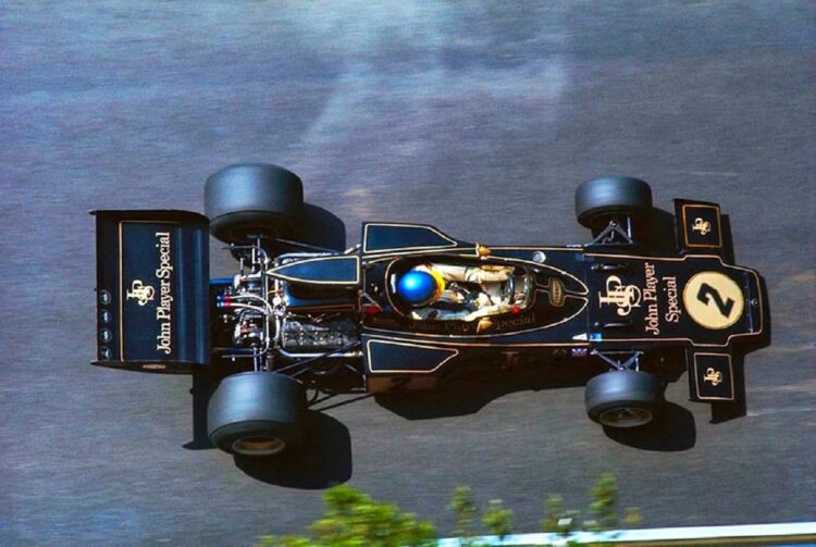  Top Ronnie Peterson In A March 701 During The #F1
