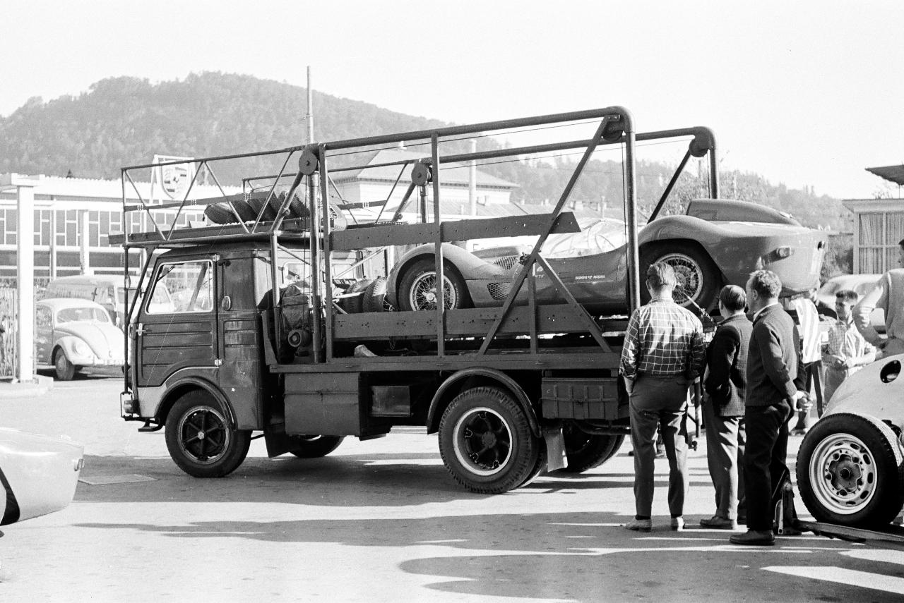 Load In Thursday vol-307 #transporterthursday #Maserati