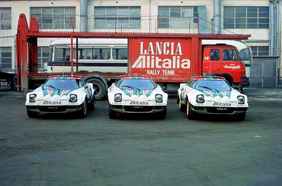 Load In Thursday vol-336 #transporterthursday #Lancia #Stratos