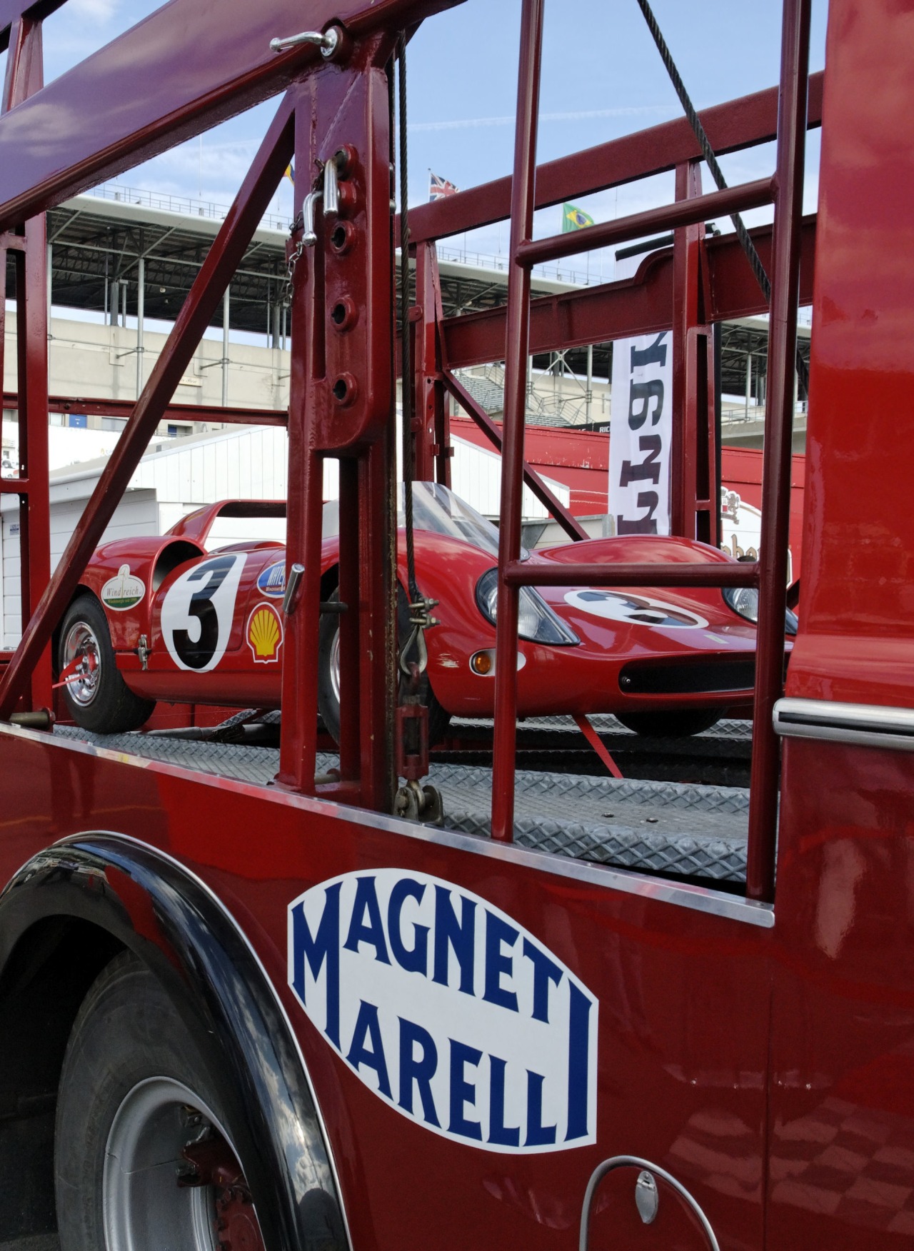 Load In Thursday vol-340 #transporterthursday #Ferrari